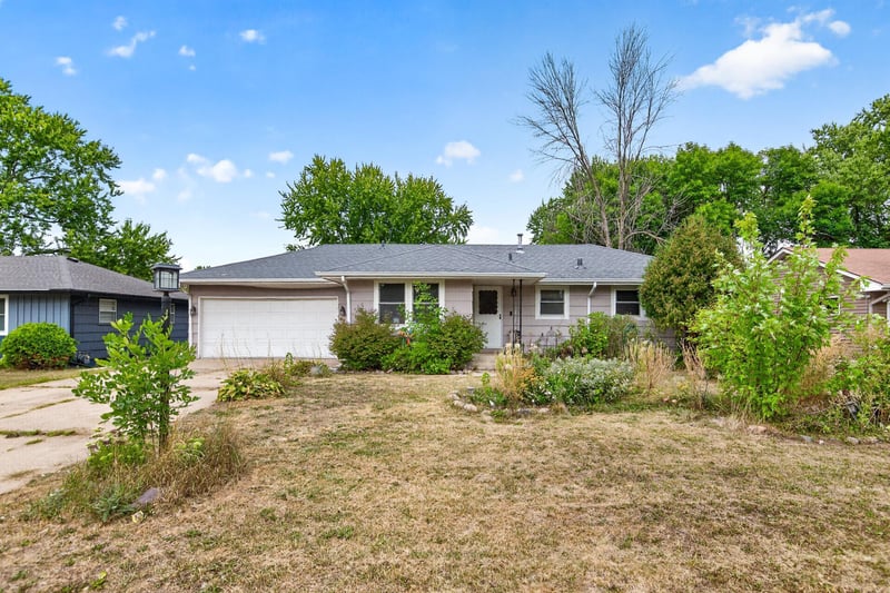 8820 60th Ave N, New Hope, MN 55428
