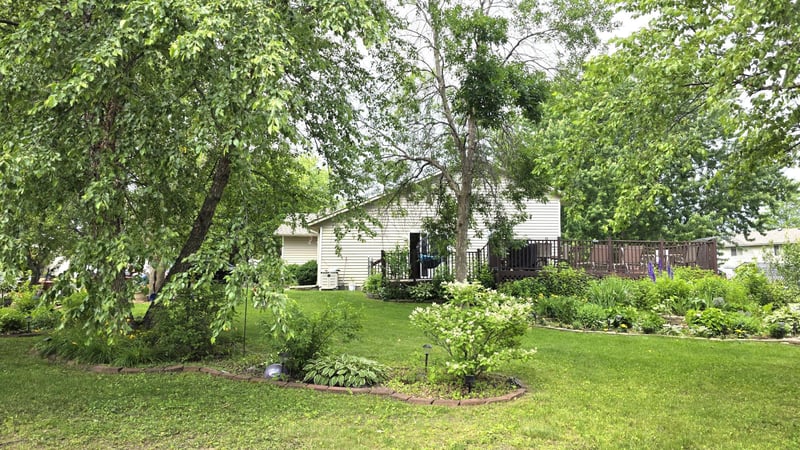 6546 Upper 22nd St N, Oakdale, MN 55128