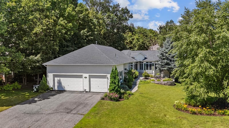 2888 Forest Rg, Chaska, MN 55318