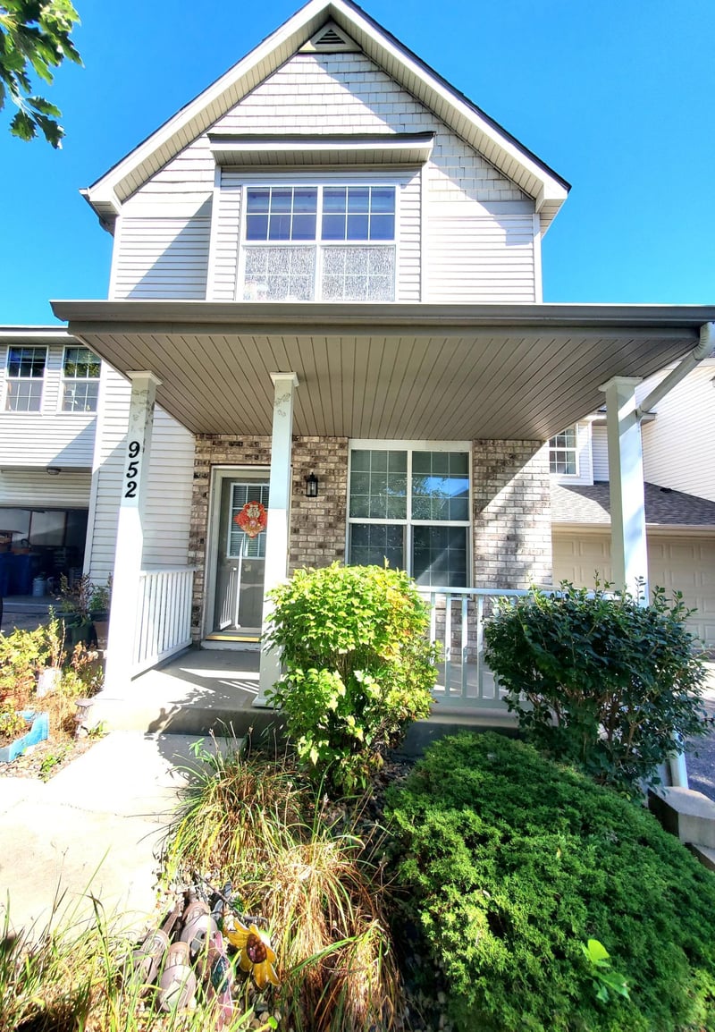 952 Conner St, Chaska, MN 55318