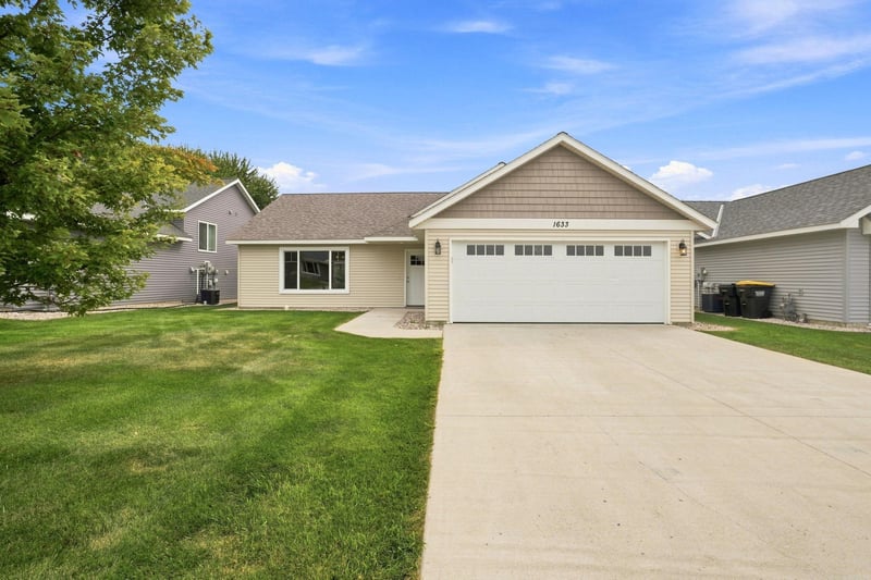 1633 18th Ave NW, Willmar, MN 56201