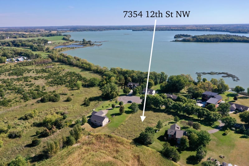 7354 12th St NW, Willmar, MN 56201