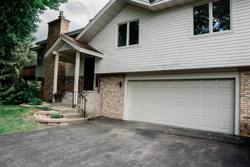 5688 Royal Oaks Dr, Shoreview, MN 55126