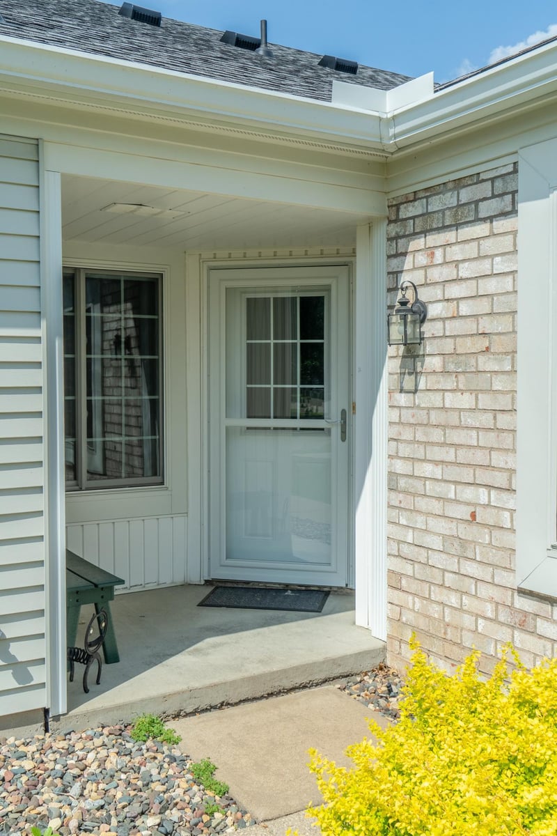 737 Markgrafs Lake Draw, Woodbury, MN 55129