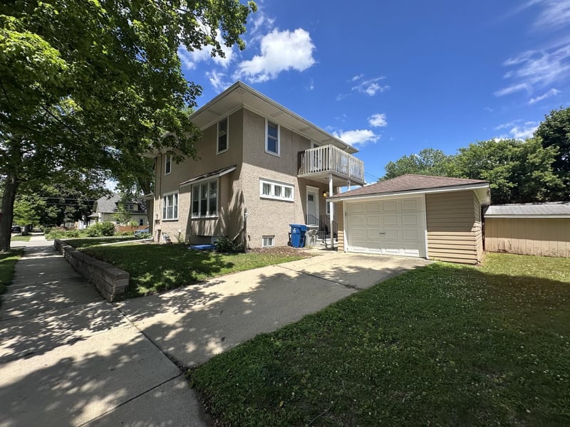 702 9th St SE, Rochester, MN 55904