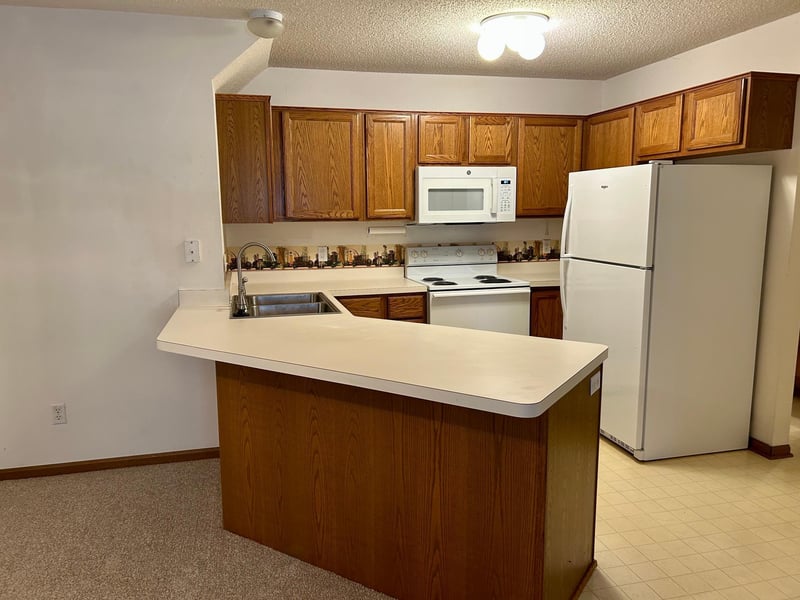 1729 Riverwood Dr #64, Burnsville, MN 55337