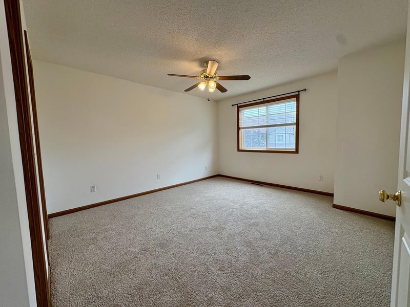 1729 Riverwood Dr #64, Burnsville, MN 55337