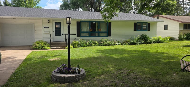 908 Westwood Dr SW, Alexandria, MN 56308