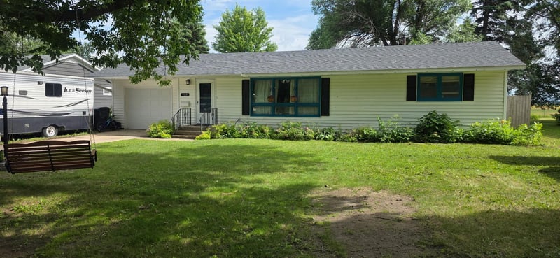 908 Westwood Dr SW, Alexandria, MN 56308