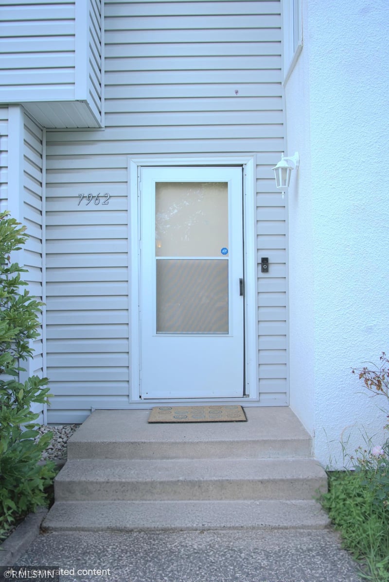 7962 Lad Pw, Brooklyn Park, MN 55443