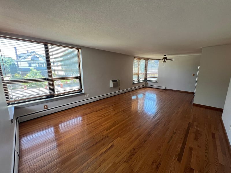 2500 Blaisdell Ave #211, Minneapolis, MN 55404