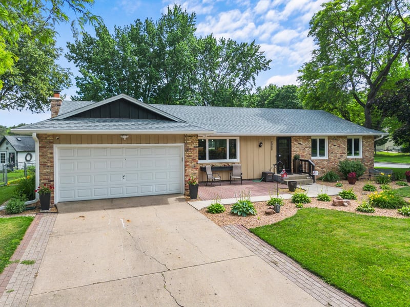 2988 108th Ln NW, Coon Rapids, MN 55433