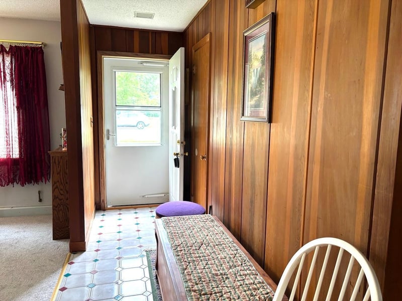 907 Arnold Ave N, Thief River Falls, MN 56701
