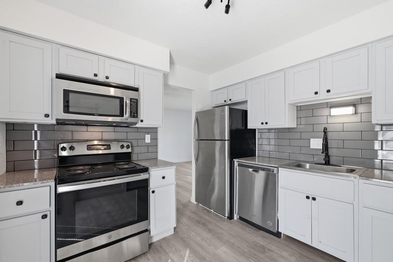 323 E 43rd St, Minneapolis, MN 55409
