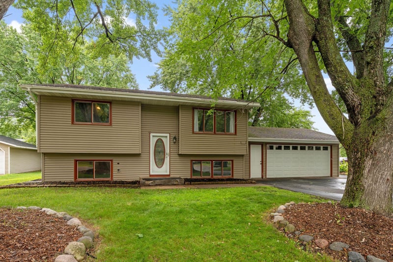 1710 Eugene St, White Bear Lake, MN 55110