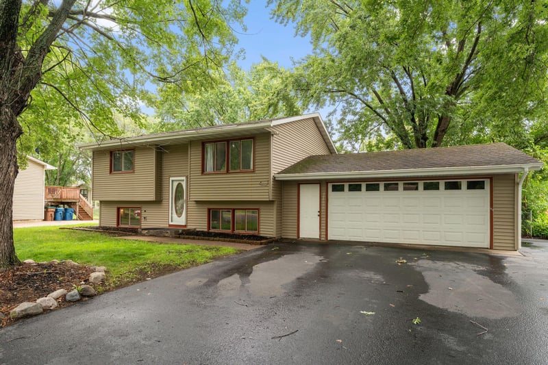 1710 Eugene St, White Bear Lake, MN 55110