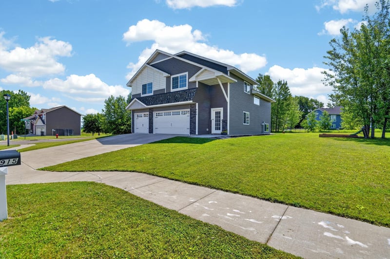 900 Highview Loop SE, Pine City, MN 55063