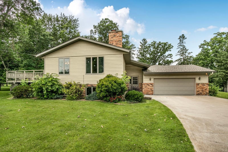 1605 50th Ave NE, Sauk Rapids, MN 56379
