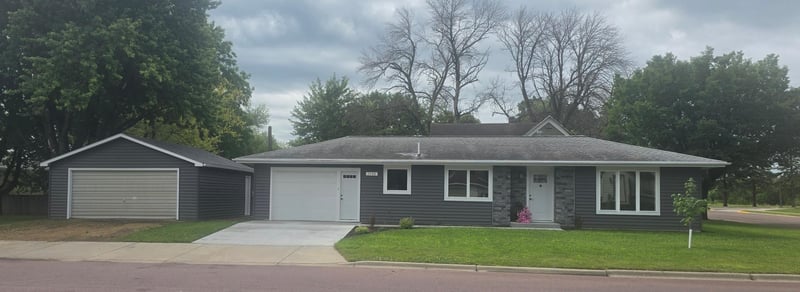 1502 2nd Ave, Mountain Lake, MN 56159