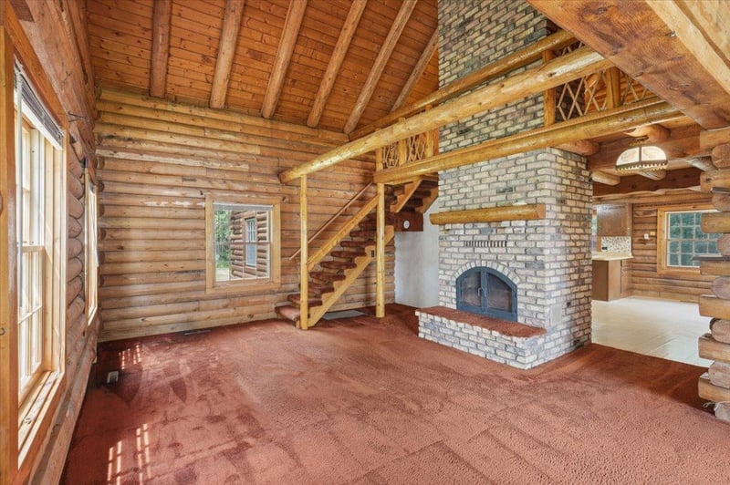 22498 Little Deer Rd, Siren, WI 54872