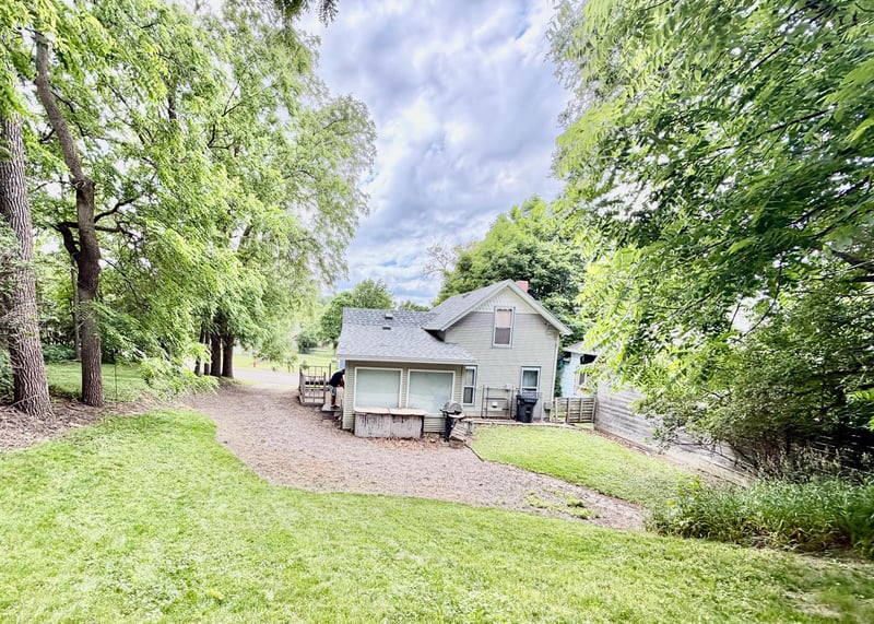305 Garfield St S, Lake Benton, MN 56149