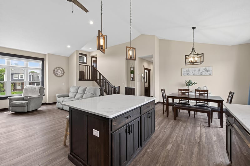 411 Westwood Dr, River Falls, WI 54022