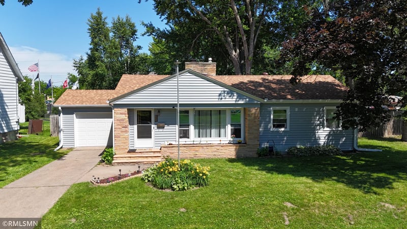 220 Cypress St S, Cambridge, MN 55008