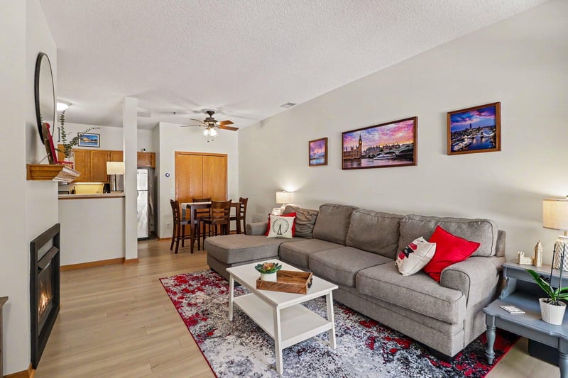 8443 Cortland Rd, Eden Prairie, MN 55344