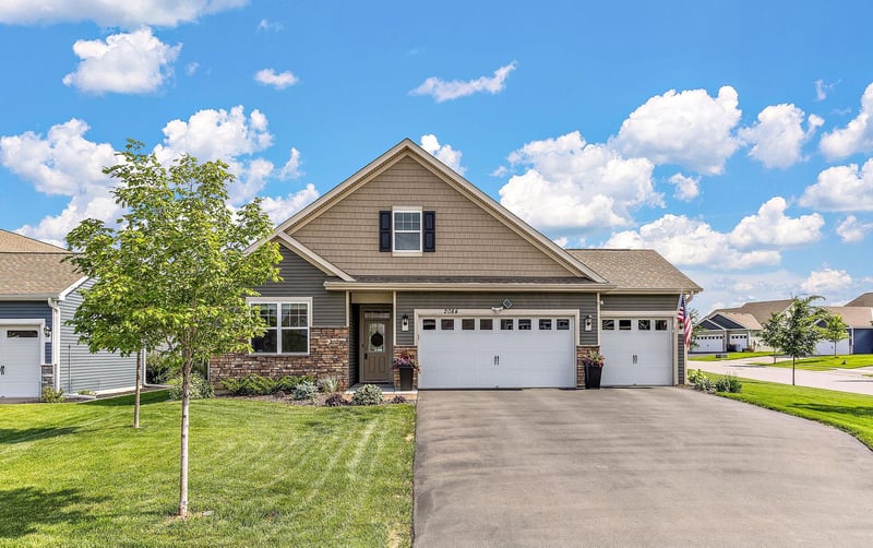 2084 Arcadia St, Shakopee, MN 55379