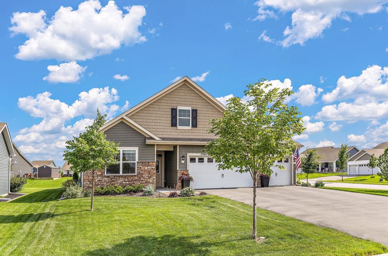2084 Arcadia St, Shakopee, MN 55379