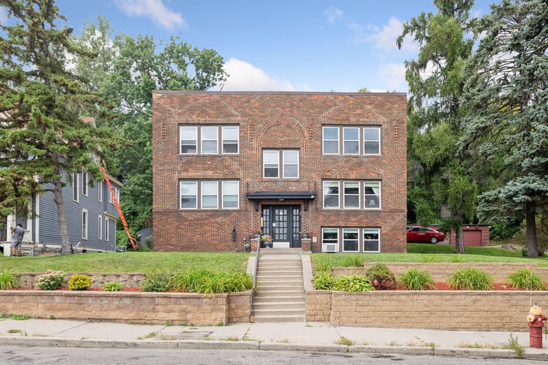 383 Grand Ave #3, Saint Paul, MN 55102