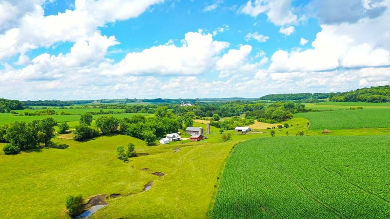 20860 Grosbeak Rd, Lanesboro, MN 55949