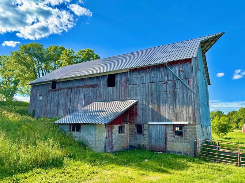 20860 Grosbeak Rd, Lanesboro, MN 55949