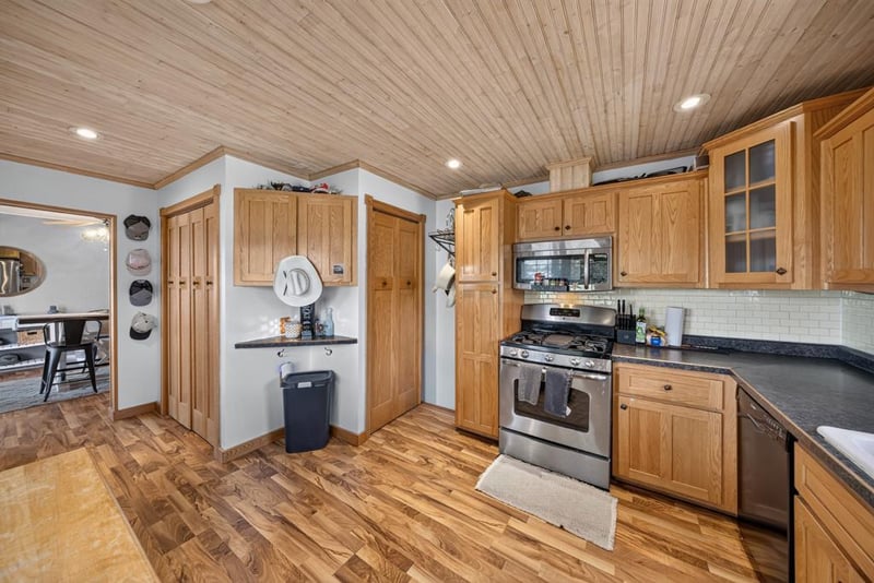 202 Pine St, Fountain, MN 55935