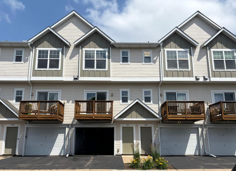 1087 Barclay St, Saint Paul, MN 55106