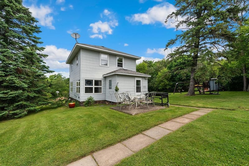 2330 Silcox Ave, Duluth, MN 55803