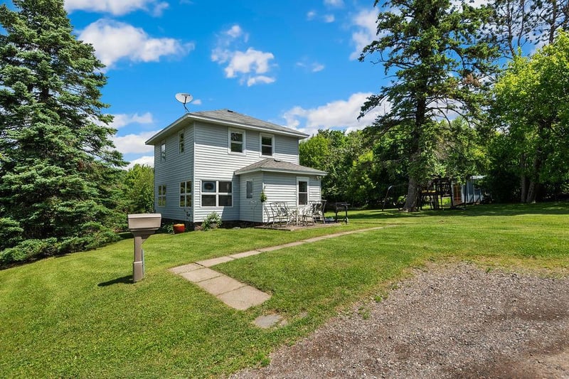 2330 Silcox Ave, Duluth, MN 55803