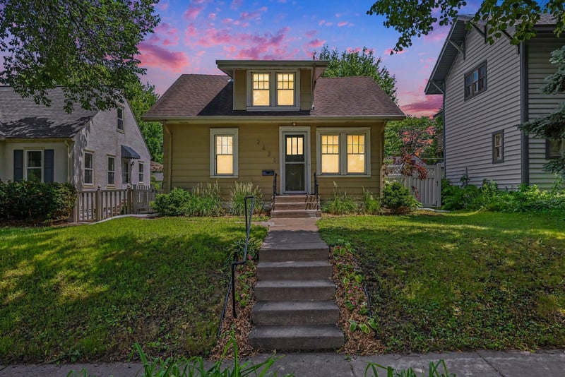 2623 Mckinley St NE, Minneapolis, MN 55418