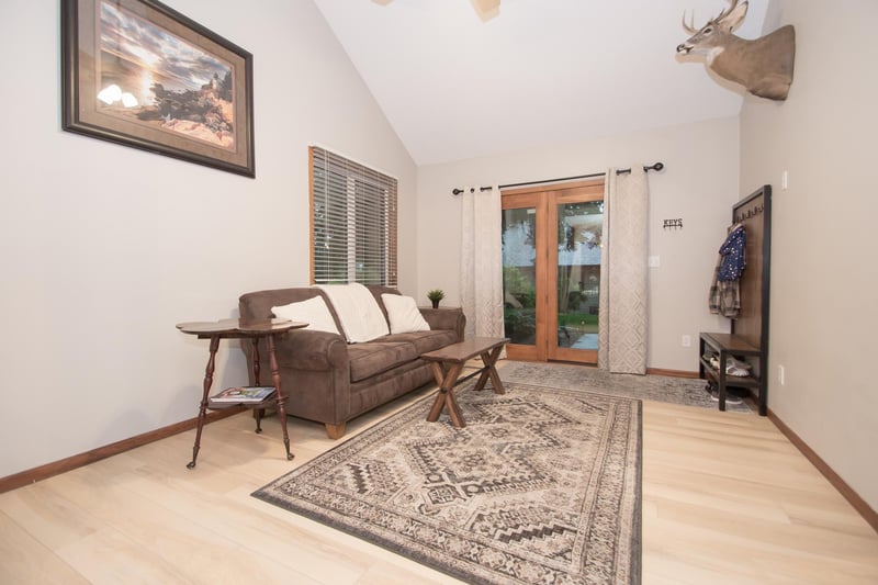544 Auburn Pl NW #H, Elk River, MN 55330