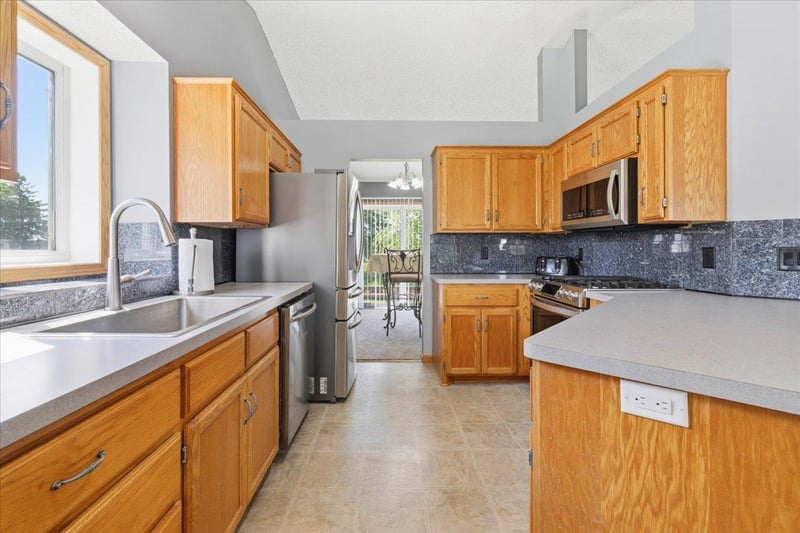 388 Garden Dr, Delano, MN 55328