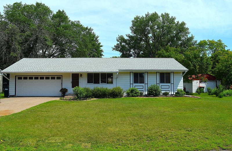 673 109th Ln NE, Blaine, MN 55434