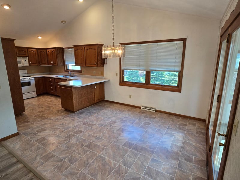 735 10th Ave S, Waite Park, MN 56387