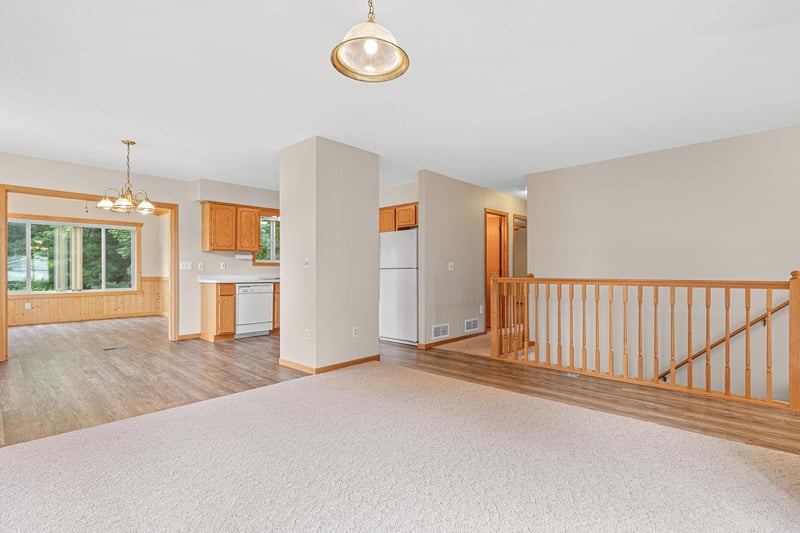 631 Stewart Ct, Mora, MN 55051