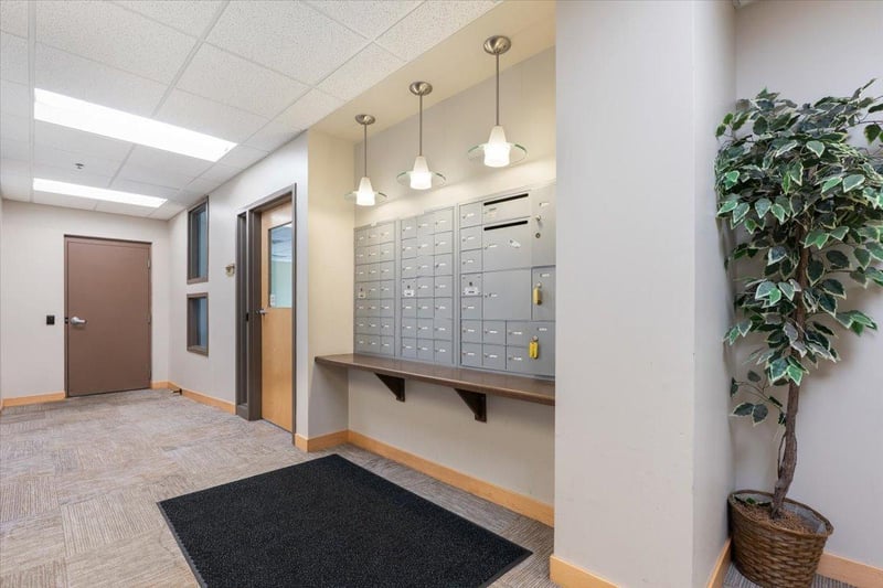 2900 University Ave SE #503, Minneapolis, MN 55414