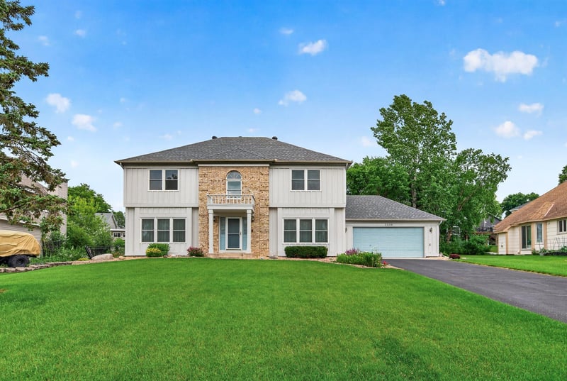 2230 Woodbridge Way, Woodbury, MN 55125