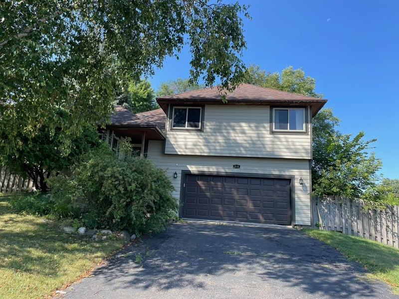 385 Londin Pl, Saint Paul, MN 55119