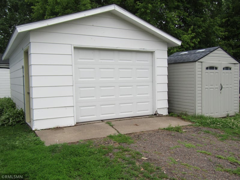 25 W 7th St, Rush City, MN 55069