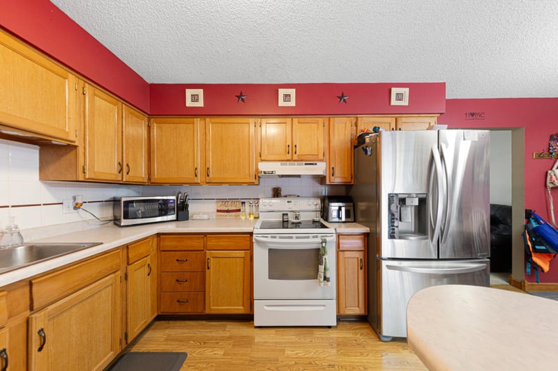 455 Maple Lawn Ave, Faribault, MN 55021