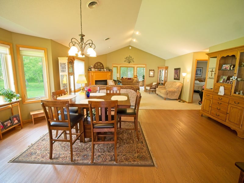 105 Harmon Ln, Litchfield, MN 55355