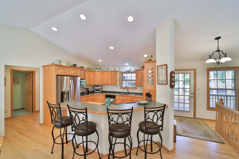 8553 Waseya Woods Dr, Nisswa, MN 56468